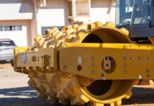 Novo Gama reforça infraestrutura com aquisição de rolo compactador e caminhão-pipa