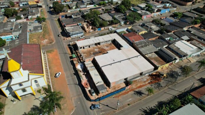 obra de escola em Novo Gama