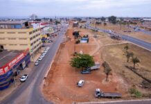 Obras de estacionamento e calçadas avançam às margens da DF-290, em Novo Gama
